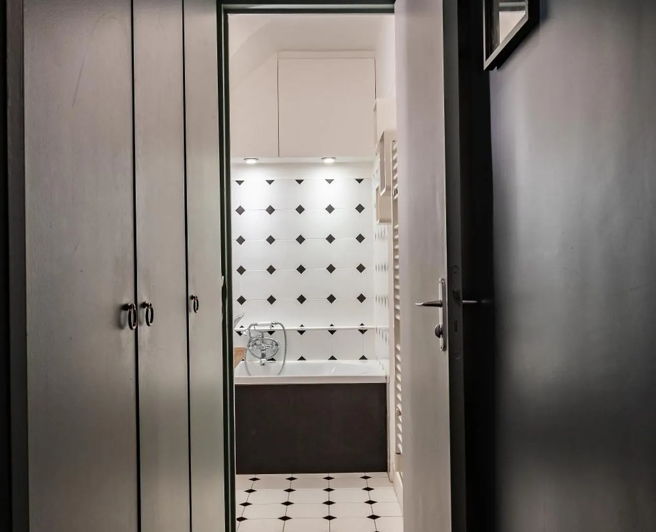 Spacieux Appartement Paris 17Eme - Batignolles 0*,